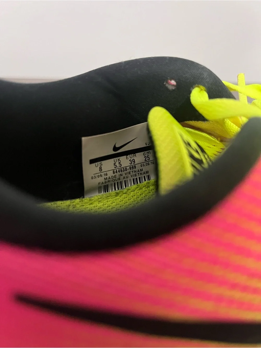Nike Women’s Neon Yellow and Pink Gradient Running Sneakers